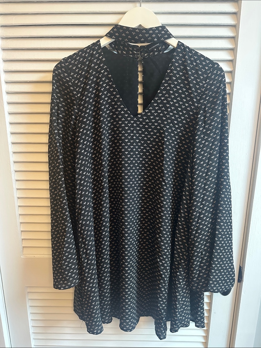 Olivaceous Womenβs Black Long-Sleeved Choker Dress